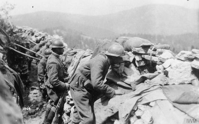 Los Aliados resisten