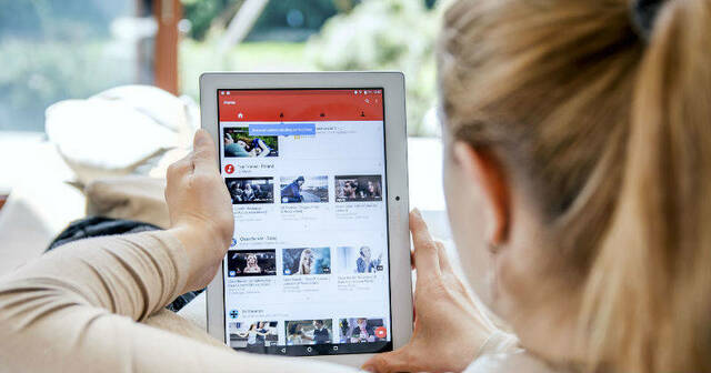 Primeres emissions de TV a través de plataformes digitals