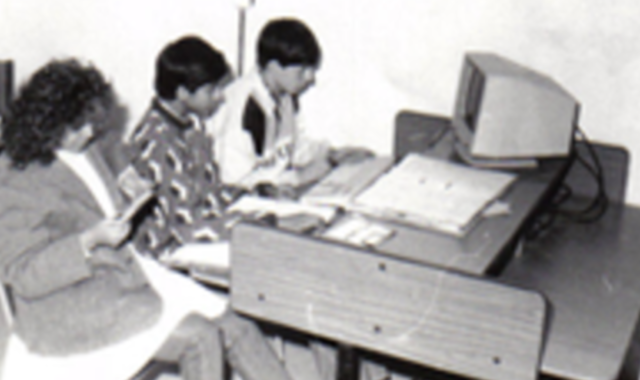 Se introduce la computación de forma masiva a la educación