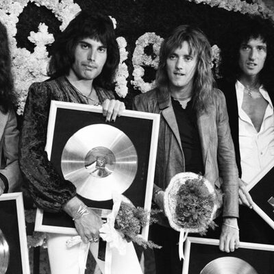 Timeline: HISTORIA DE QUEEN
