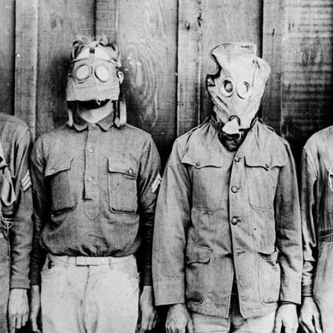 Alemania ataca con gases tóxicos