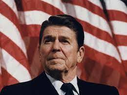 Ronald Reagan trata de recuperar el “orgullo”.