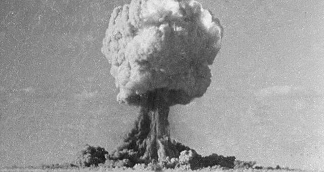 EXPLOCIÓN DE LA PRIMERA BOMBA ATÓMICA SOVIÉTICA