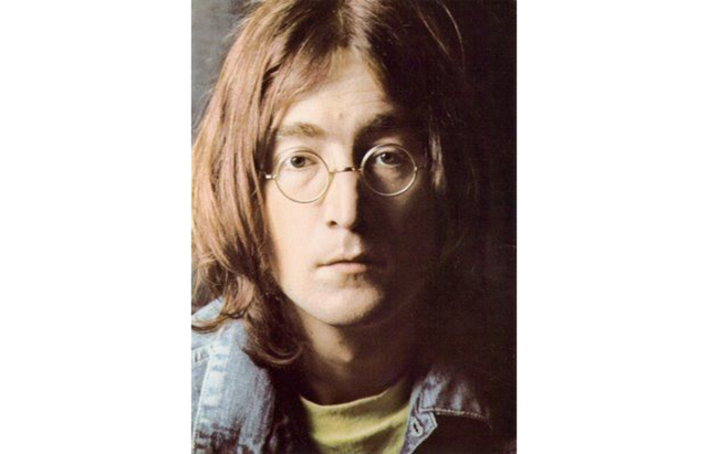 Si todo el mundo exigiera paz en lugar de otro televisor, entonces habría paz(John Lennon)
