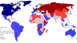 Timeline: La guerra fría así como la descolonización de Asia y África, finalizando con el Surgimiento del Tercer Mundo.