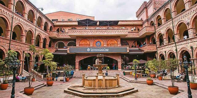 Universidad Santo Tomás