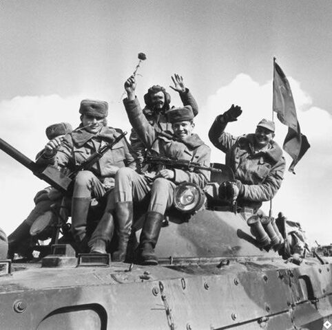 Militares pro-soviéticos toman el poder en Afganistán