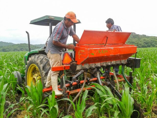 Mecanización de la agricultura; Técnica de la alimentación segundo plan sexenal.