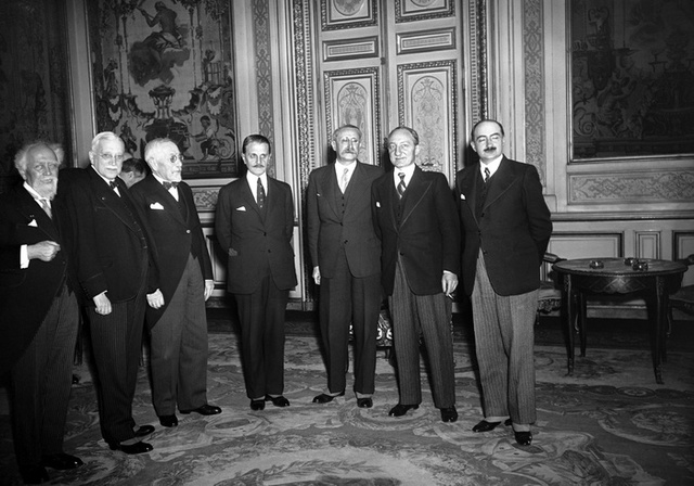 Triunfo del Frente Popular en Francia.