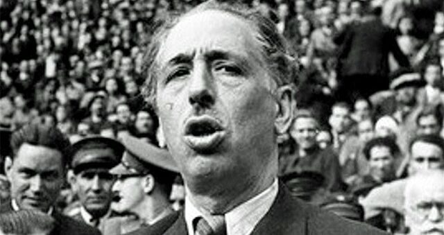 Lluis Companys es proclama president.