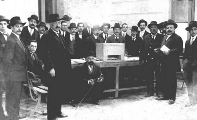 Sufragio universal masculino.