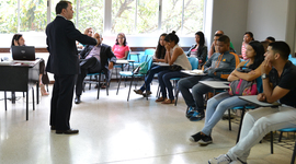 Timeline: Grandes Aportes a la Educación en Colombia