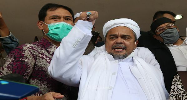 3 KASUS SERET HABIB RIZIEQ DALAM WAKTU BERSAMAAN