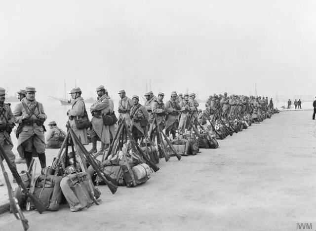 LANDING OF AN ALLIED EXPEDITIONARY CORPS IN SALONICA