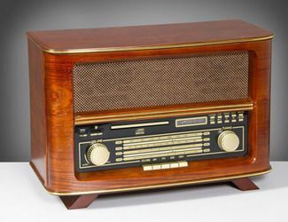 Primer anuncio en la radio