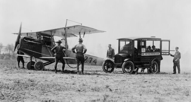 Inicio del transporte aéreo