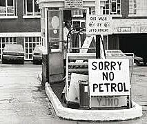 CRISIS DEL CAPITALISMO FINAL DE "LA EDAD DORADA"