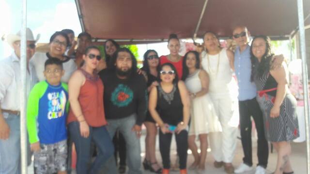 Mi familia de otra ciudad vino de vacaciones