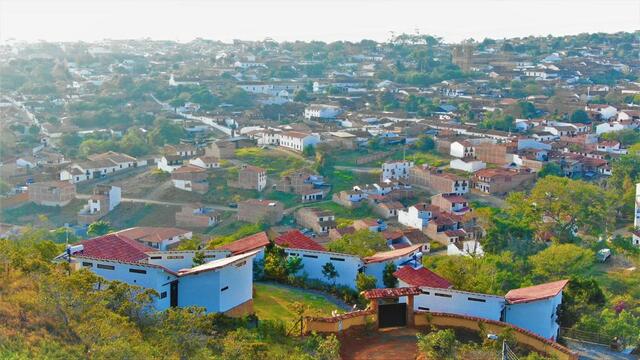 “El libertador de presidente la volvió a restituir a su rango de villa”.