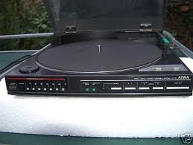 Tocadiscos & radio que estaban en mi casa