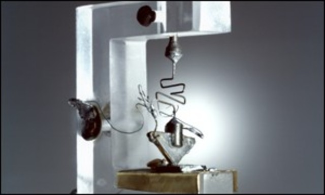 Изобретение транзистора