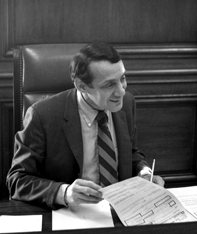 Primer hombre homosexual con cargo público