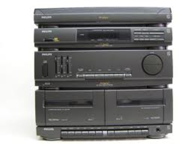 Entra en mi casa el primer tocadisco con radio!