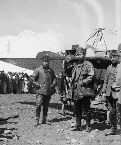 Imprerio Otomano firma armisticio.