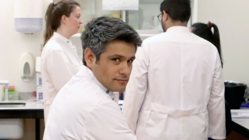 Creación de vacuna experimental para el VIH.