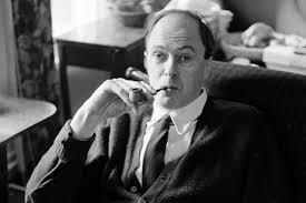 Nace Roald Dahl