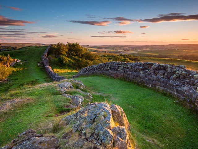 L'impero di Adriano e la fine degli imperatori per adozione