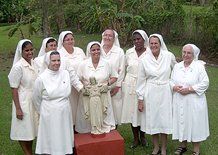 Funda la Congregación de las Hermanas Mercedarias de la Caridad,