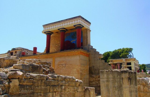 Construcción del Palacio de Cnossos (2000 a.C.)