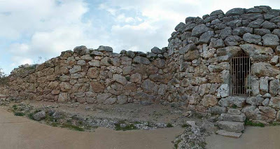 Murallas de Mecenas (1300 a.C.)