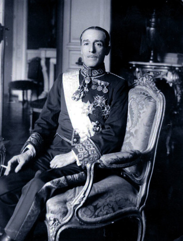 Es mantenen converses de pau a Ginebra