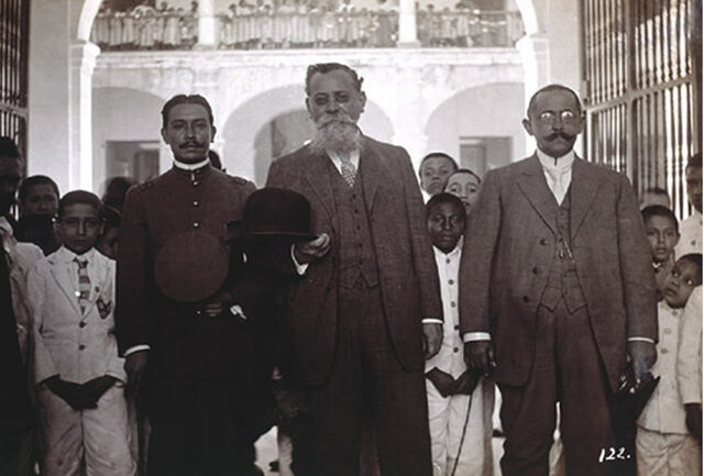 Carranza establece su gobierno en Veracruz