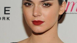 Timeline: Kendall jenner expulsa em campanha