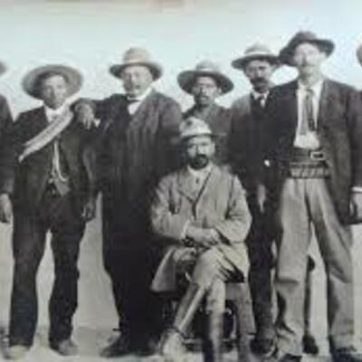 Timeline: Las grandes guerras, revoluciones, crisis de 1929 y Regímenes totalitarios