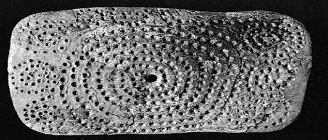 Лунный календарь, выгравированный на кости