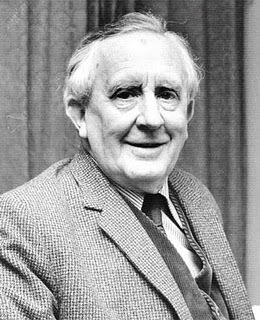 J.R.R. Tolkien jaiotzen da
