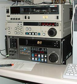 Производство профессионального видеомагнитофона