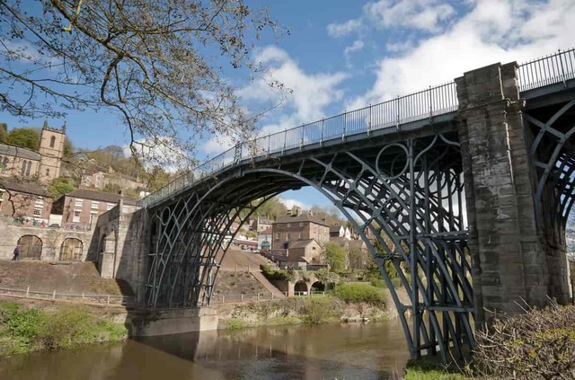 Jernbroen\ ironbridge