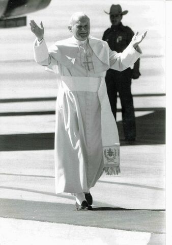 Juan Pablo II es nombrado papa