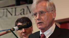 Timeline: Biografía Gunther Jakobs