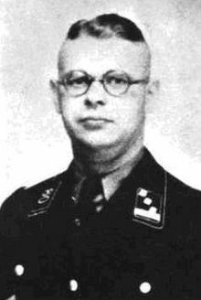 El comandante de las SS Hans Krüger ordena el registro de cientos de intelectuales judíos y polacos en Stanisławów para su posterior tortura y asesinato