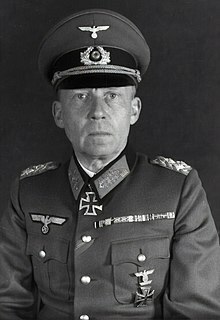 El general alemán Gotthard Heinrici reemplaza a Heinrich Himmler como comandante del Grupo de Ejércitos Vístula