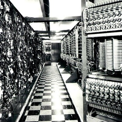 Timeline: HISTORIA DE LOS COMPUTADORES  1943