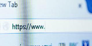 1983: non più numeri ma nomi di dominio