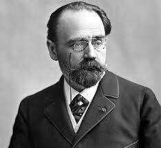 Nacimiento de Émile Zola.