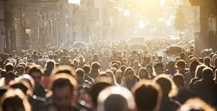 La población mundial alcanza los 3 mil millones de habitantes.